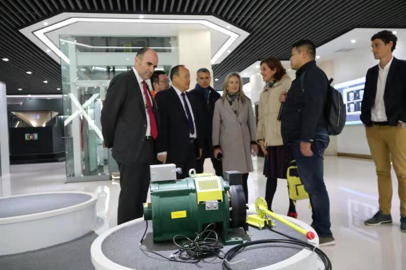 �������������п�����������k8��������Ӯ��һ����������Դ������